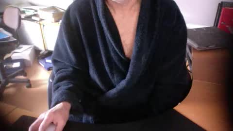 Amor2200 online show from 6, 2, 2025