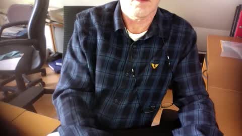 Amor2200 online show from 1, 3, 2025