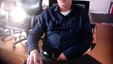 Amor2200 online show from 10, 3, 2025