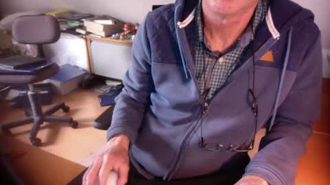 Amor2200 online show from 7, 10, 2025