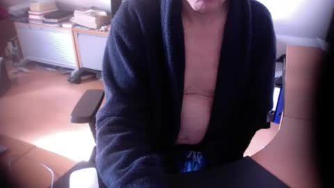 Snapshot of amor2200 chatting on 8, 3, 2026 Amor2200 online show from 8, 3, 2026