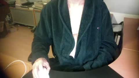 Snapshot of amor2200 chatting on 14, 3, 2026 Amor2200 online show from 14, 3, 2026