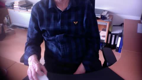 Snapshot of amor2200 chatting on 18, 3, 2026 Amor2200 online show from 18, 3, 2026