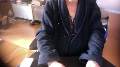 Snapshot of amor2200 chatting on 29, 3, 2026 Amor2200 online show from 29, 3, 2026