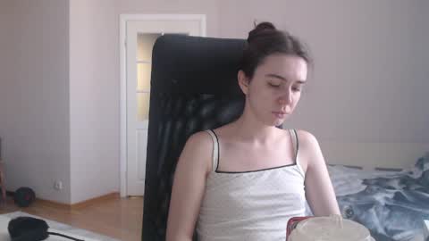 Snapshot of amoremeoww chatting on 1, 4, 2026 miss unforgettable online show from 1, 4, 2026