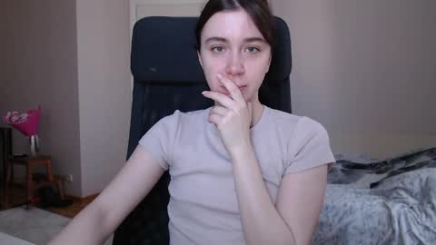 Snapshot of amoremeoww chatting on 10, 4, 2026 miss unforgettable online show from 10, 4, 2026