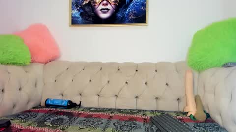 Amy Kamila online show from 20, 2, 2025