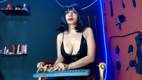 Amy Wong Grey online show from 1, 10, 2025