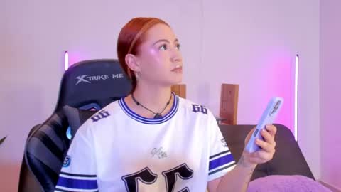 Snapshot of amypond__ chatting on 25, 6, 2026 Amy online show from 25, 6, 2026