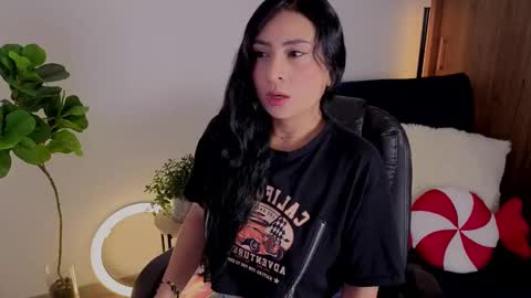 Snapshot of amyross1 chatting on 20, 12, 2025 Aleja online show from 20, 12, 2025