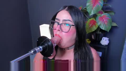 amywhitte_ online show from 5, 4, 2026