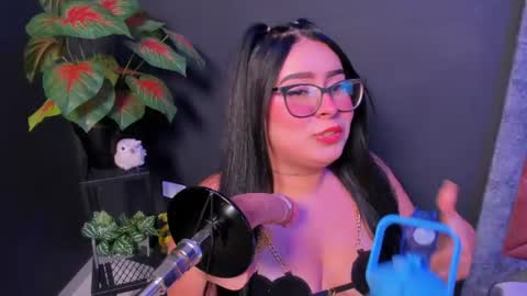 Snapshot of amywhitte_ chatting on 4, 7, 2026 amywhitte_ online show from 4, 7, 2026
