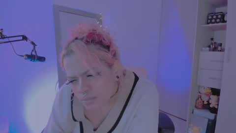 Collinns online show from 4, 4, 2026