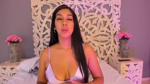 Snapshot of ana_gonzalez chatting on 30, 4, 2026 Ana Gonzalez online show from 30, 4, 2026