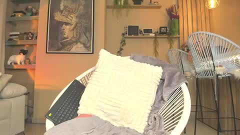 Snapshot of ana_jasper chatting on 15, 9, 2025 Ana Maria online show from 15, 9, 2025