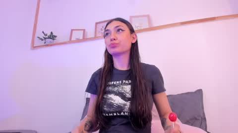 Snapshot of ana_muller19 chatting on 12, 11, 2025 Ana online show from 12, 11, 2025