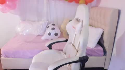 Im anna but you can call me as you want online show from 7, 3, 2025