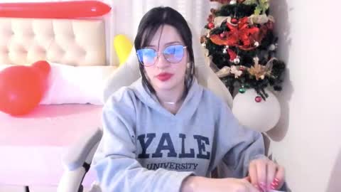 Im anna but you can call me as you want online show from 28, 11, 2025