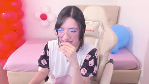 Im anna but you can call me as you want online show from 4, 3, 2026