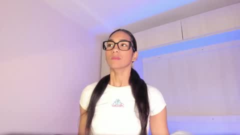 anaacollins_ online show from 18, 1, 2026