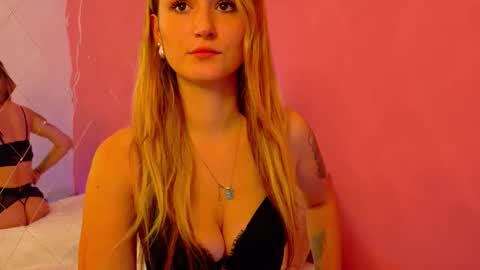 anaayss online show from 8, 10, 2025