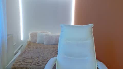 anaayss online show from 11, 2, 2026