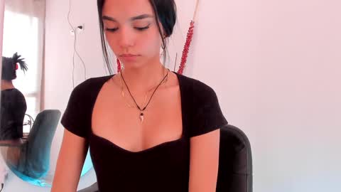 ANABEL WOLF  online show from 20, 1, 2025