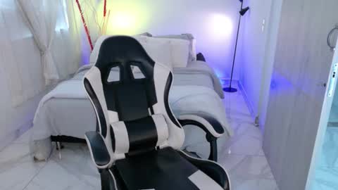 ANABEL WOLF  online show from 13, 12, 2025