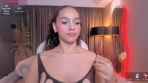 Snapshot of anahi_curlie1 chatting on 14, 7, 2026 Anahi Curlie online show from 14, 7, 2026