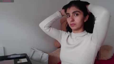 Anahi Browns online show from 1, 6, 2026