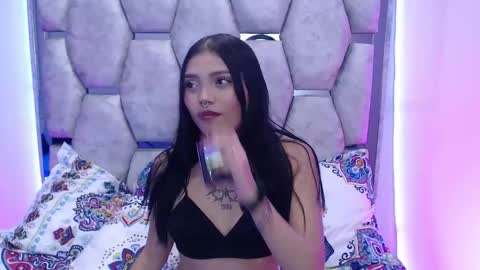 Snapshot of analymilles chatting on 21, 11, 2025 analymilles online show from 21, 11, 2025