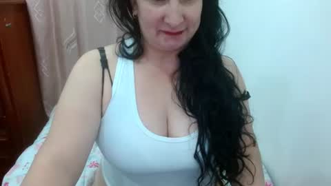 Snapshot of anamaria288 chatting on 17, 7, 2026 anamaria288 online show from 17, 7, 2026