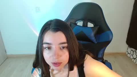 Snapshot of anarosse__ chatting on 7, 2, 2025 ana 3 online show from 7, 2, 2025