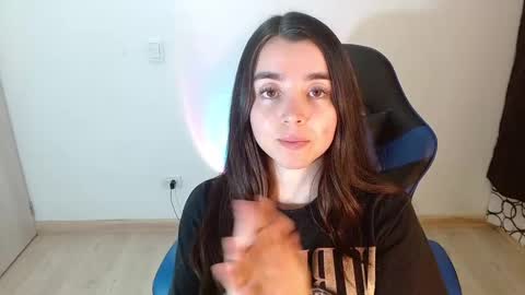 Snapshot of anarosse__ chatting on 27, 2, 2025 ana 3 online show from 27, 2, 2025