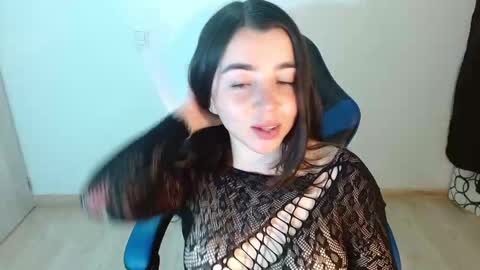 Snapshot of anarosse__ chatting on 10, 3, 2025 ana 3 online show from 10, 3, 2025