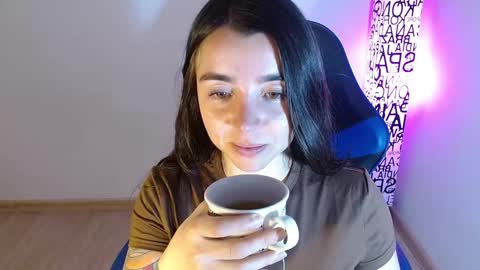 Snapshot of anarosse__ chatting on 27, 10, 2025 ana 3 online show from 27, 10, 2025