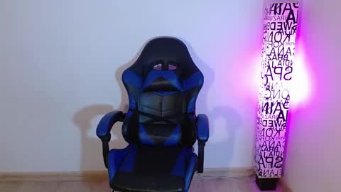 Snapshot of anarosse__ chatting on 31, 10, 2025 ana 3 online show from 31, 10, 2025