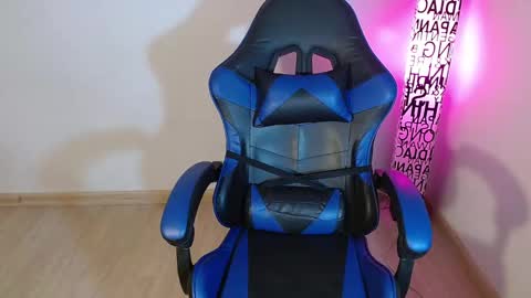 Snapshot of anarosse__ chatting on 8, 2, 2026 ana 3 online show from 8, 2, 2026