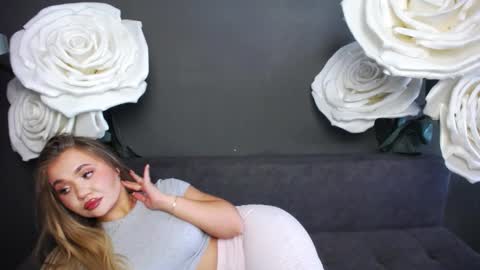 Snapshot of anastacyyellig chatting on 8, 9, 2025 anastacyyellig online show from 8, 9, 2025