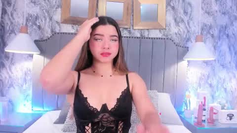 Mia online show from 19, 9, 2025