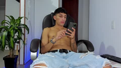 Snapshot of ander_012 chatting on 29, 1, 2025 Ander Arias online show from 29, 1, 2025