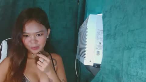 andiaprecious_ online show from 8, 4, 2026