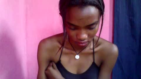 Snapshot of andohh237973 chatting on 17, 10, 2025 andohh237973 online show from 17, 10, 2025