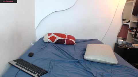 andr720413838 online show from 2, 12, 2025