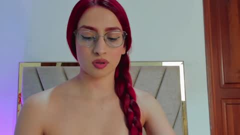 Andra Cyrus online show from 11, 1, 2025