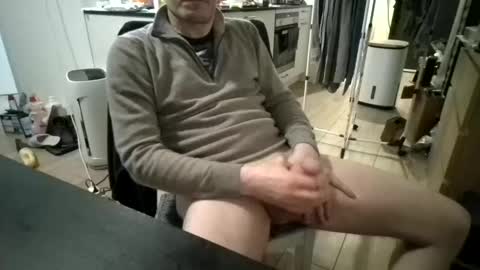 Snapshot of andre7760 chatting on 6, 3, 2025 my skyp ericson1976 online show from 6, 3, 2025