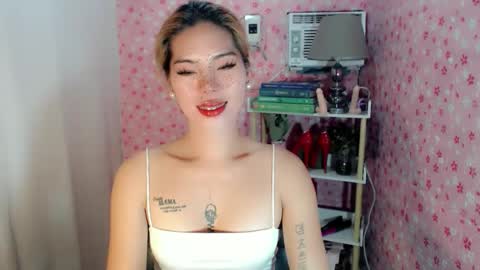 andrea06121998 online show from 5, 12, 2025