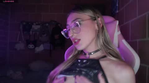 Andrea  online show from 11, 6, 2026