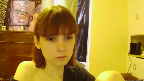 Snapshot of andrea_davenport chatting on 8, 11, 2025 andrea online show from 8, 11, 2025