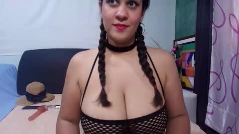 Snapshot of andreabigboobs23 chatting on 28, 9, 2025 Andrea online show from 28, 9, 2025